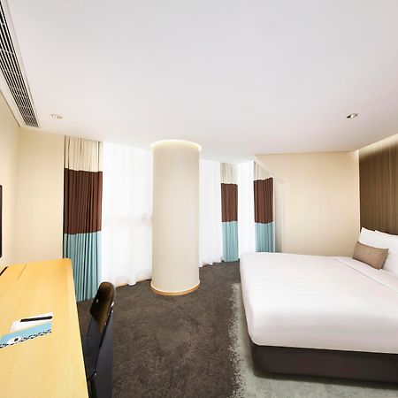 Hotel 108, Гонконг Экстерьер фото