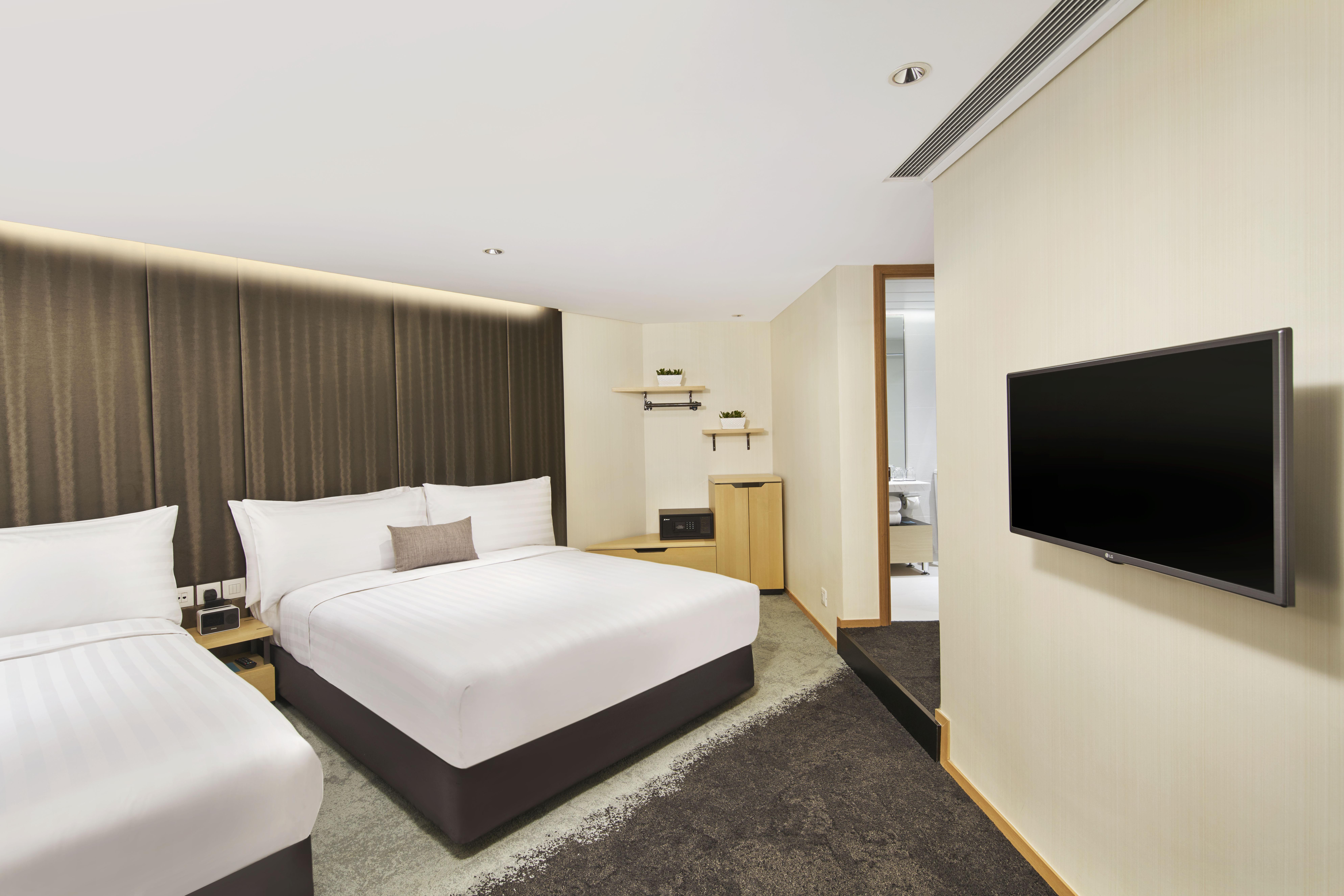 Hotel 108, Гонконг Экстерьер фото